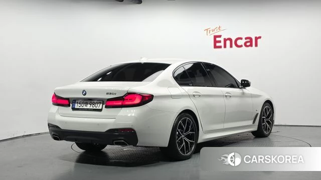 BMW 5 Series (G30) id 4591438 из Кореи 12