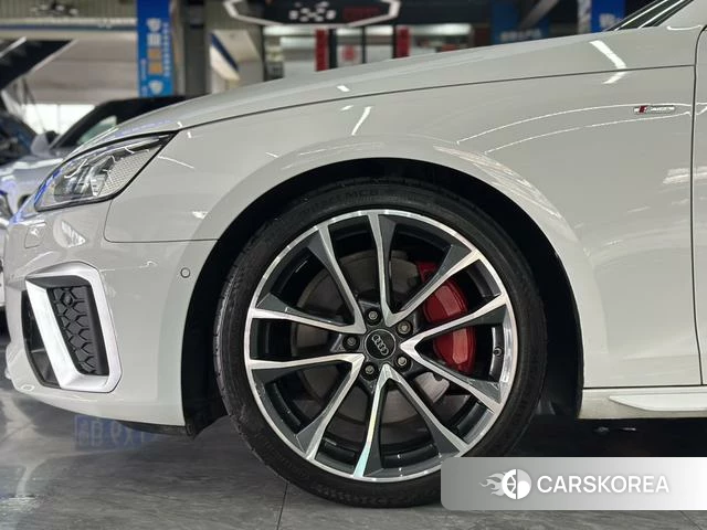Audi A4L id 4277386 из Китая 8