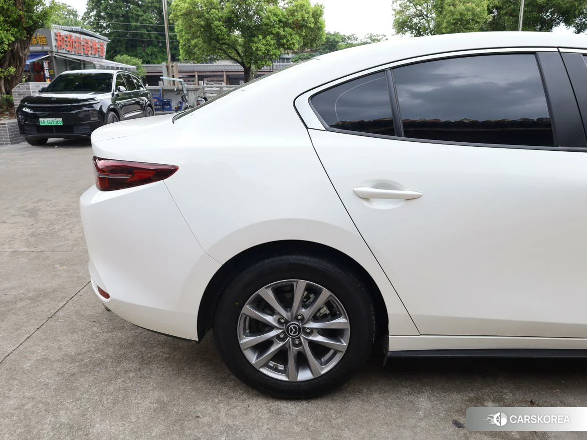 Mazda 3 id 4498893 из Китая 12