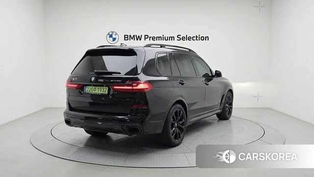 BMW X7 (G07) 2025 Черный из Кореи, фото 5