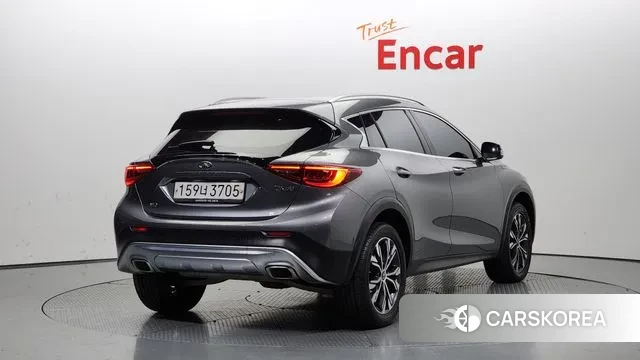 Infiniti QX30 id 2242631 из Кореи 12