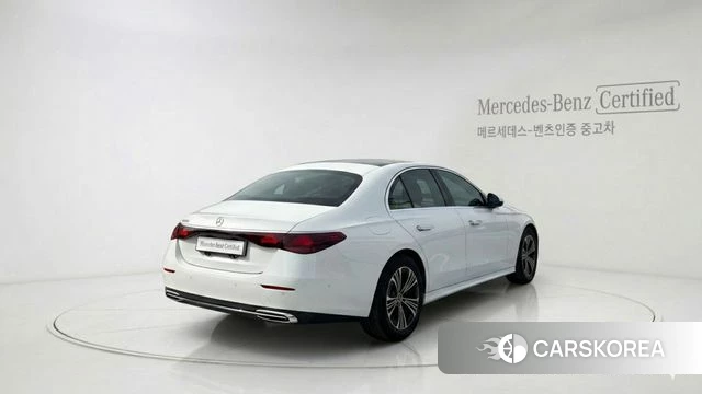 Mercedes-Benz E-Class W214 id 4222635 из Кореи 9