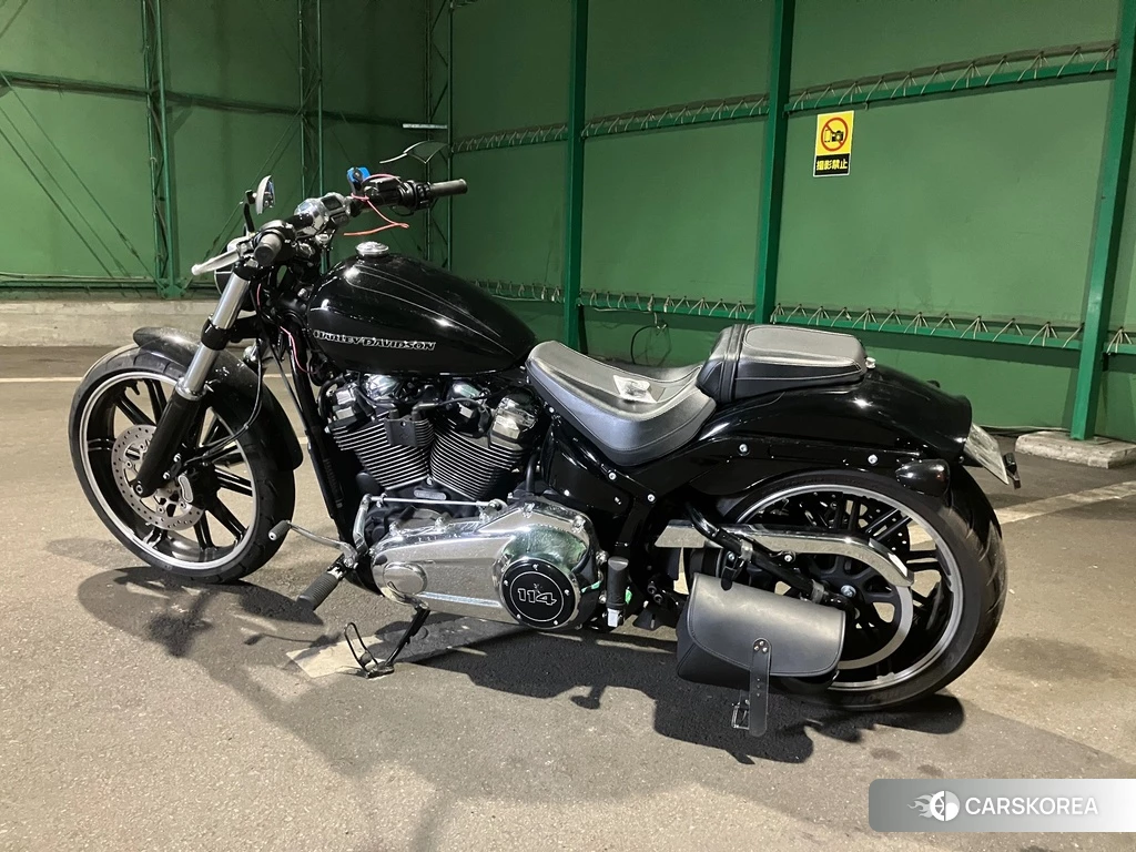 Проданный Harley-Davidson Softail Breakout FXBRS1868 2021 из Японии, фото 2