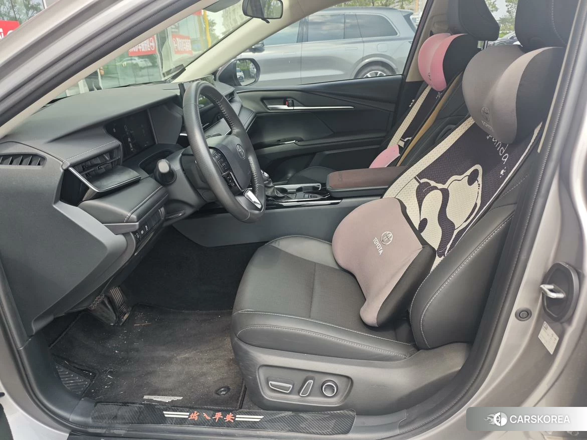 Toyota Camry 2024 Серебристо-серый из Китая, фото 2