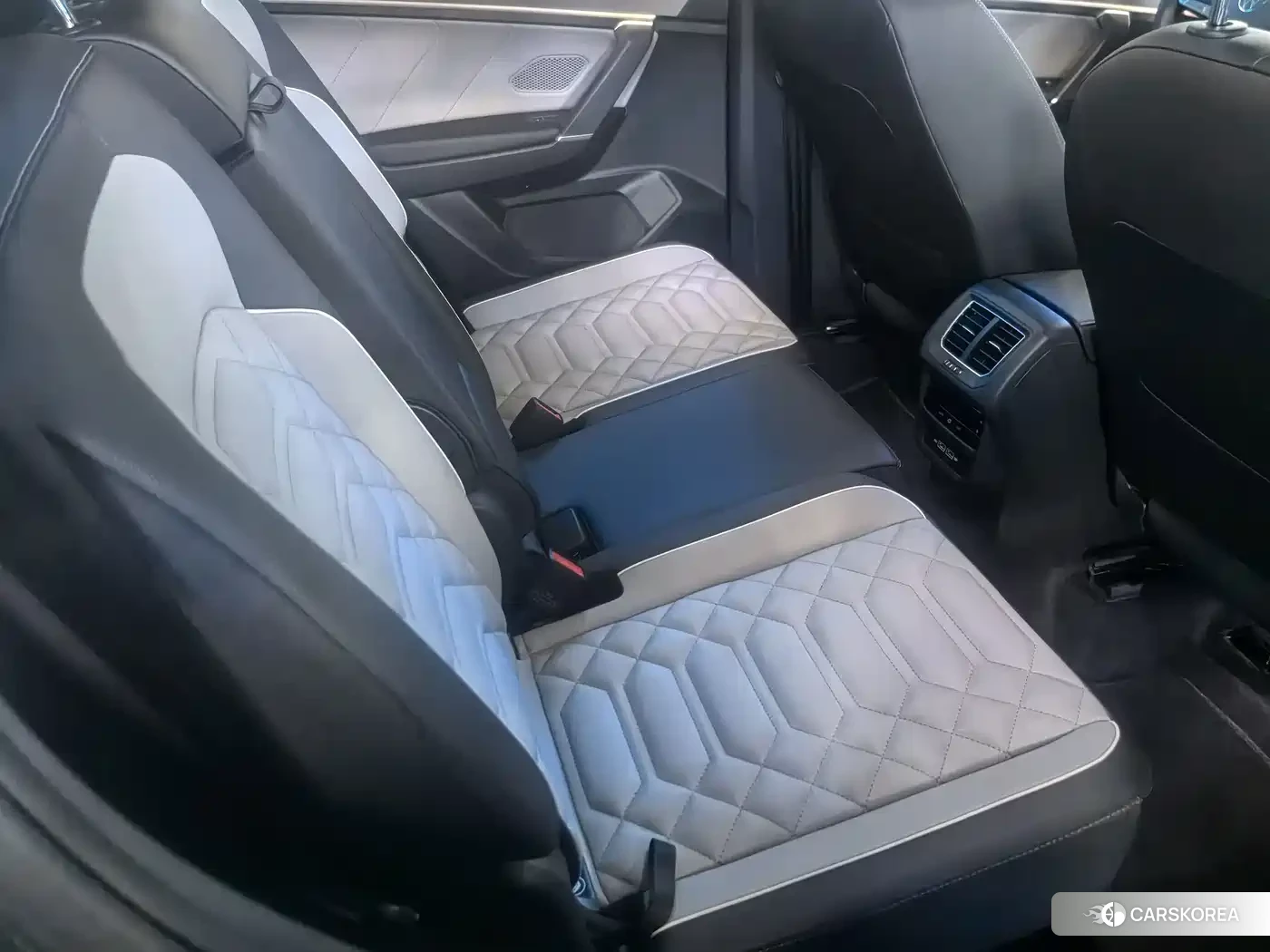 Volkswagen Tayron 2024 Черный из Китая, фото 2