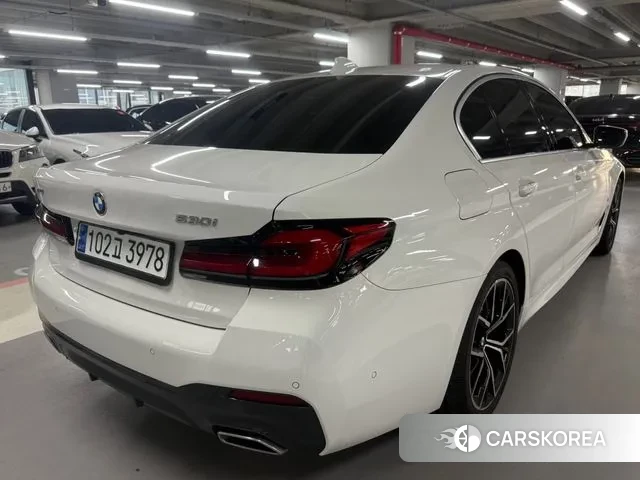 BMW 5 Series (G30) id 3556067 из Кореи 12