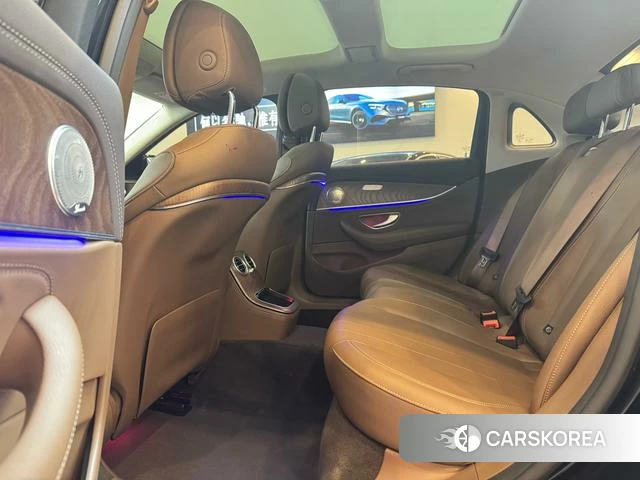 Mercedes-Benz E-class id 4275441 из Китая 10