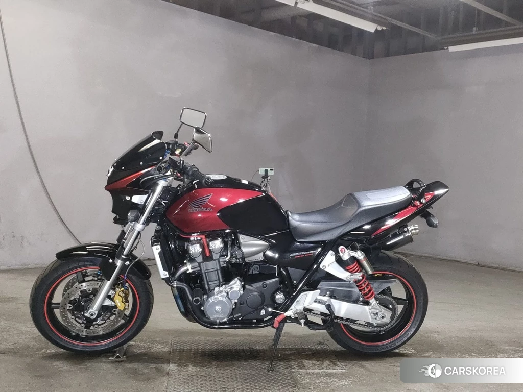 Проданный Honda CB1300SF 2010 из Японии, фото 2