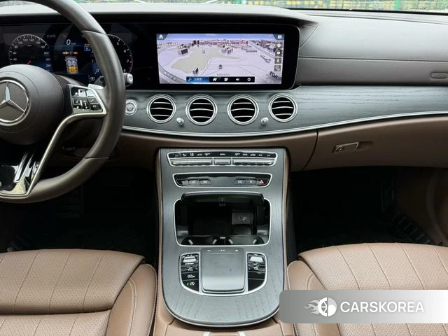 Mercedes-Benz E-class 2023 Черный из Китая, фото 4