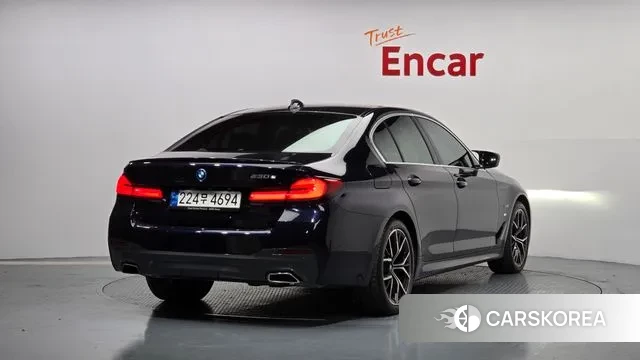 BMW 5 Series (G30) id 3438110 из Кореи 12