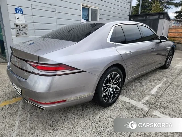 Genesis G90 (RS4) id 3675342 из Кореи 12