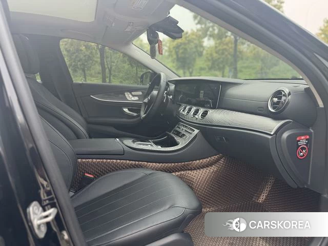 Mercedes-Benz E-class id 4256797 из Китая 12