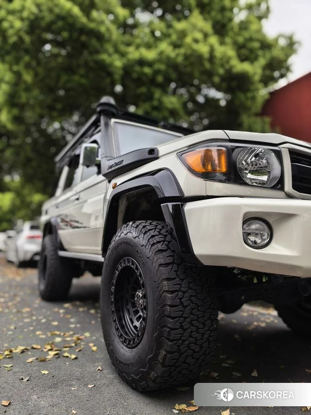 Toyota Land Cruiser (imported) 2023 Белый из Китая, фото 2