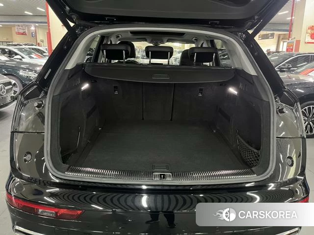 Audi Q5L id 4238088 из Китая 8