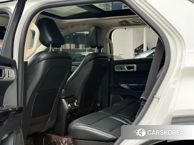 Ford Explorer 2021 Белый из Китая, фото 2