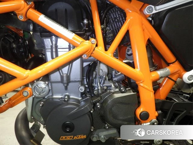 Engine photo