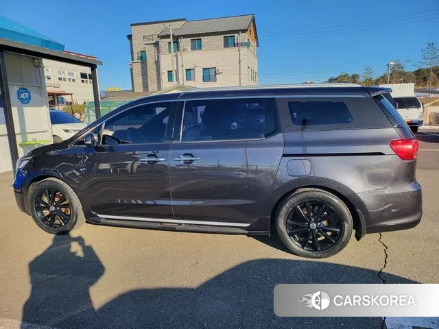 Kia The New Carnival id 3619190 из Кореи 12