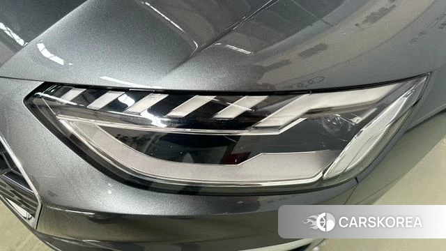 Audi A4L id 4298340 из Китая 10