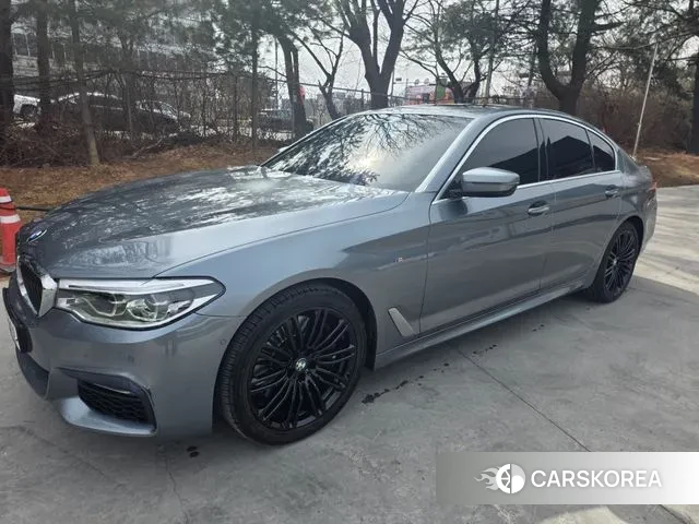 BMW 5 Series (G30) 2018 Небесно-голубой из Кореи, фото 5