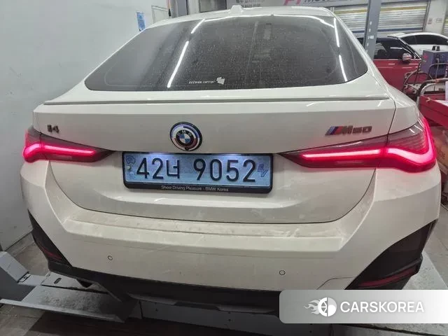BMW i4 2023 Белый из Кореи, фото 2
