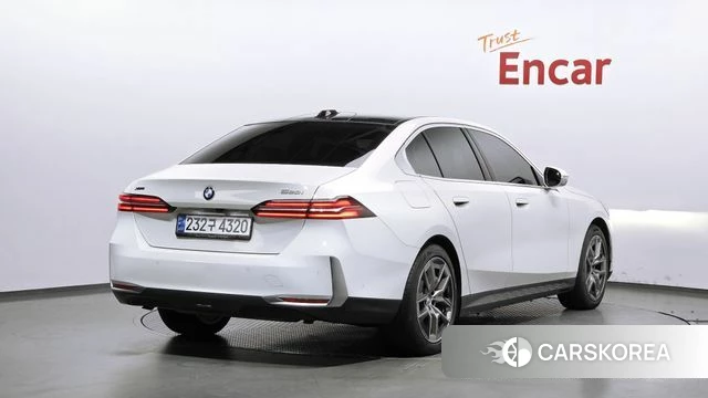 BMW 5 Series (G60) id 4706510 из Кореи 12