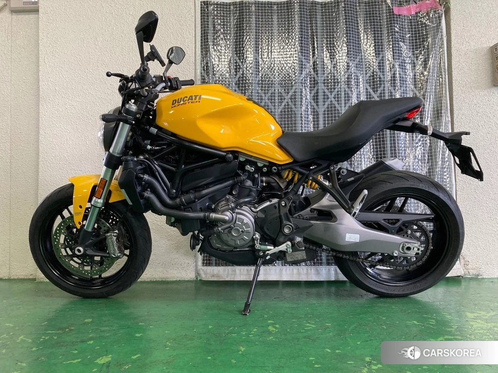 Проданный Ducati MONSTER 821 2018 из Японии, фото 2