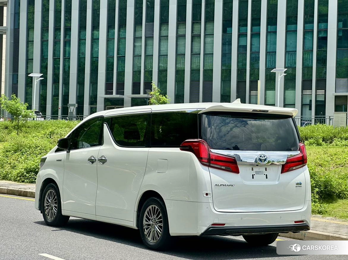 Toyota Elfa id 4420887 из Китая 12