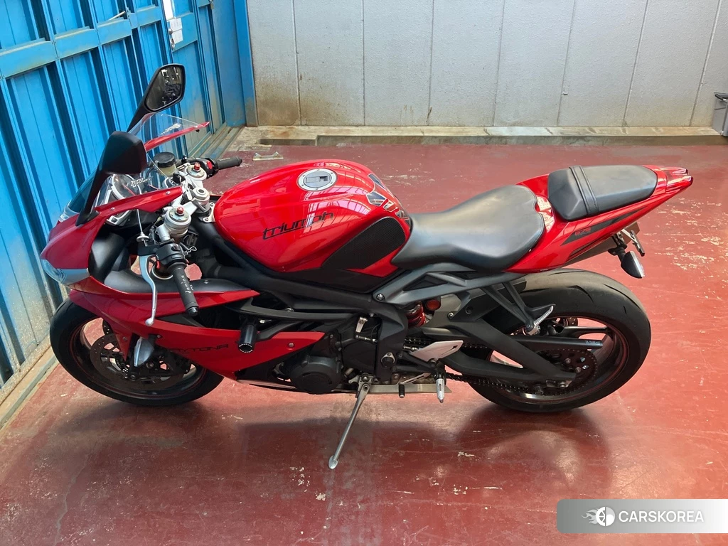 Проданный Triumph DAYTONA 675R 2014 из Японии, фото 2