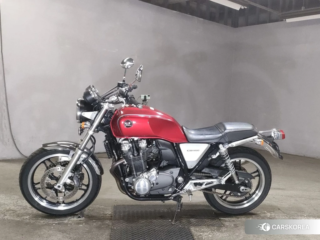 Проданный Honda CB1100 2011 из Японии, фото 2