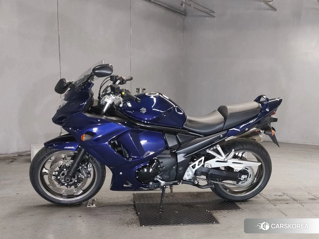 Проданный Suzuki BANDIT 1250F 2010 из Японии, фото 2