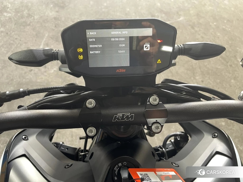 Проданный KTM 890 DUKE GP 2023 из Японии, фото 2