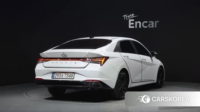 Hyundai Avante Hybrid (CN7) id 3503981 из Кореи 12