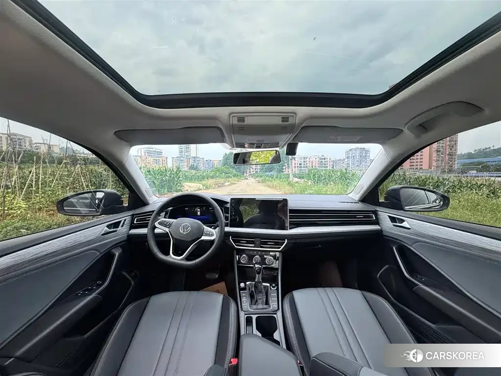 Volkswagen Sagitar 2026 Silver/gray из Китая, фото 3