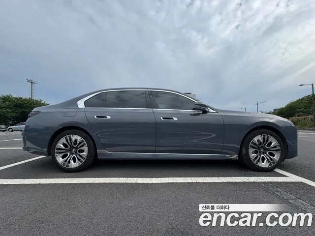 BMW 7 Series (G70) id 2857976 из Кореи 12