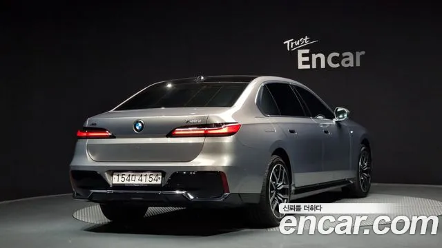 BMW 7 Series (G70) id 2732231 из Кореи 12