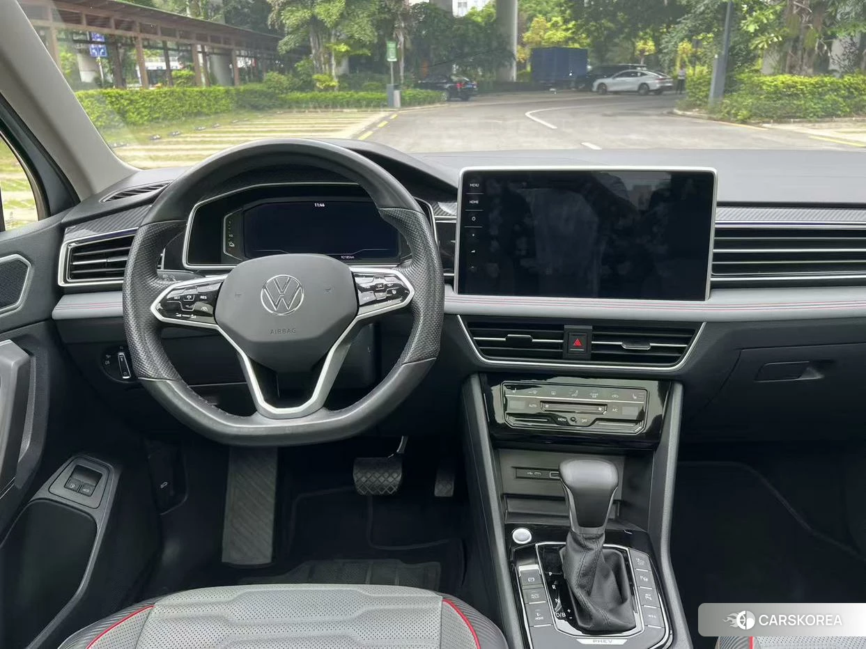 Volkswagen Tiguan L PHEV id 4455823 из Китая 8