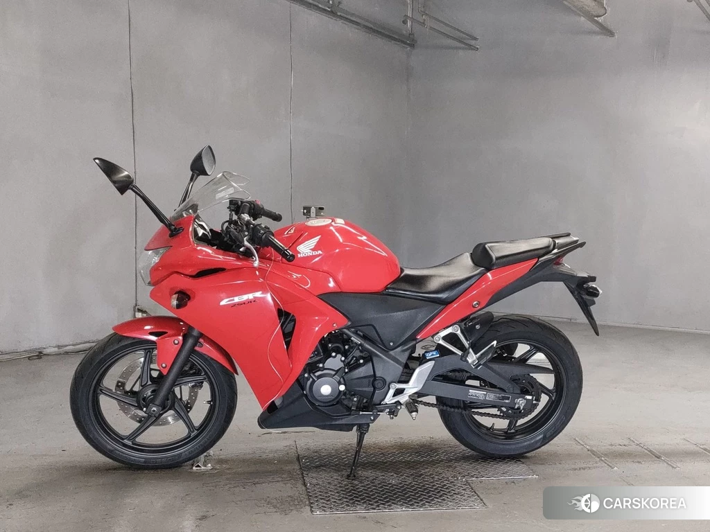 Проданный Honda CBR250R 2013 из Японии