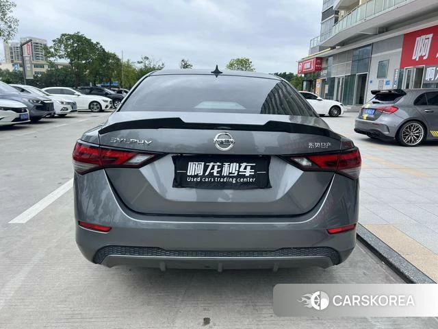 Nissan Xuan Yi 2021 Серебристо-серый из Китая, фото 2
