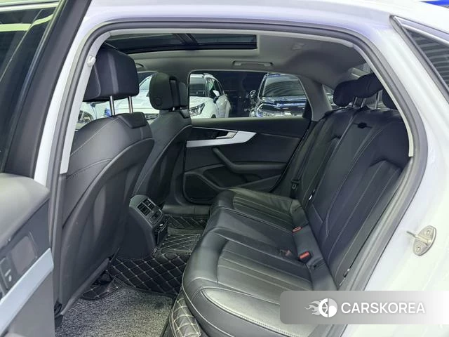 Audi A4L id 3857953 из Китая 11