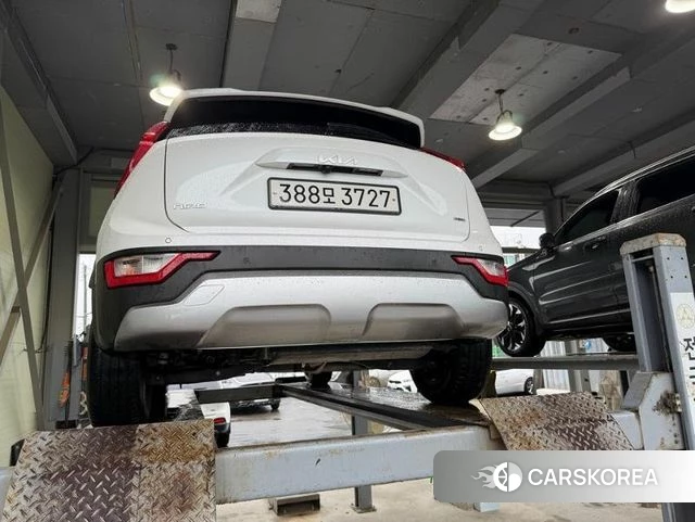 Kia Di Ol Nu Niro 2023 Белый из Кореи, фото 2