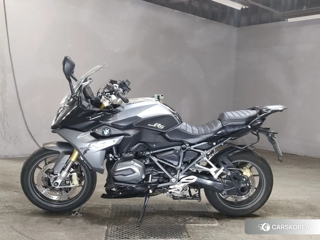 Проданный BMW R1200RS 2016 из Японии