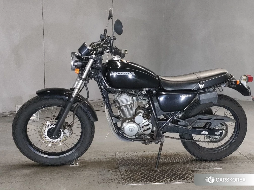 Проданный Honda CB223S 2014 из Японии