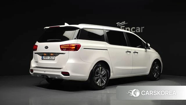 Kia The New Carnival id 4652142 из Кореи 12