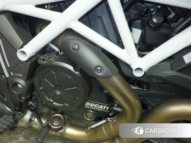 Engine photo