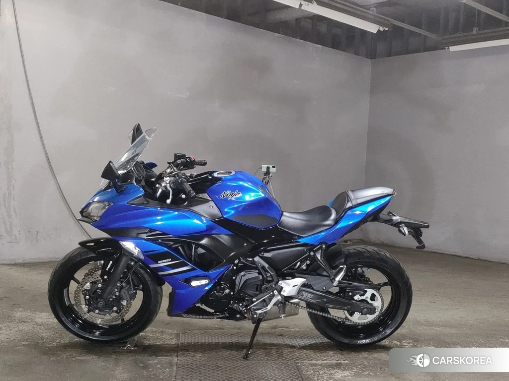 Проданный Kawasaki NINJA 650 2017 из Японии