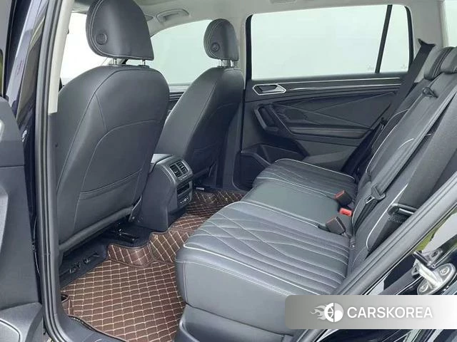 Volkswagen Tiguan L 2023 Черный из Китая, фото 2