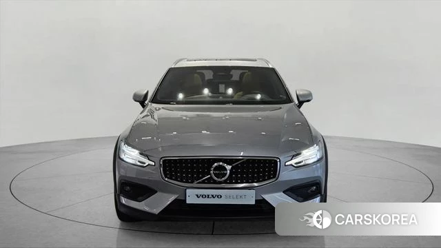 Volvo V60 Cross-Country 2nd Generation id 4528011 из Кореи 9
