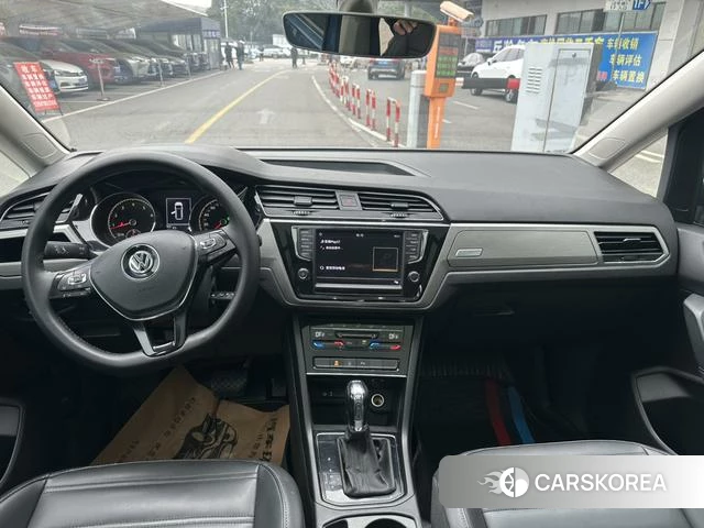 Volkswagen Touran L id 4239948 из Китая 7