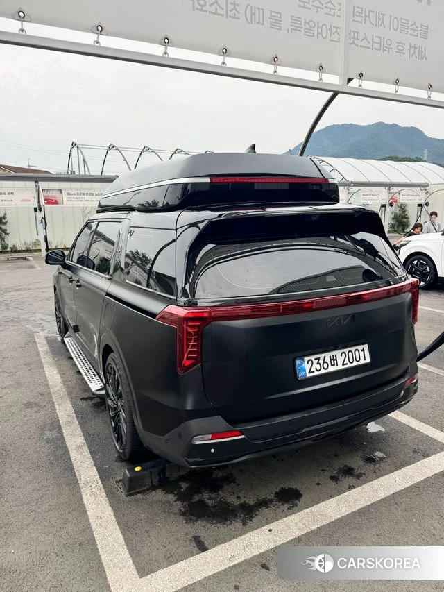 Kia The New Carnival 4th Generation 2024 Черный из Кореи, фото 2