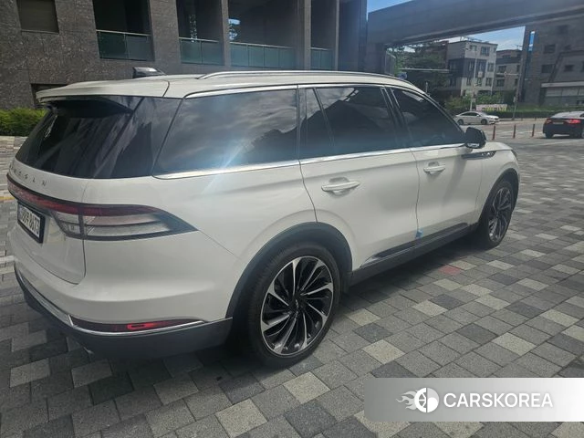 Lincoln Aviator 2nd generation 2025 Белый из Кореи, фото 3
